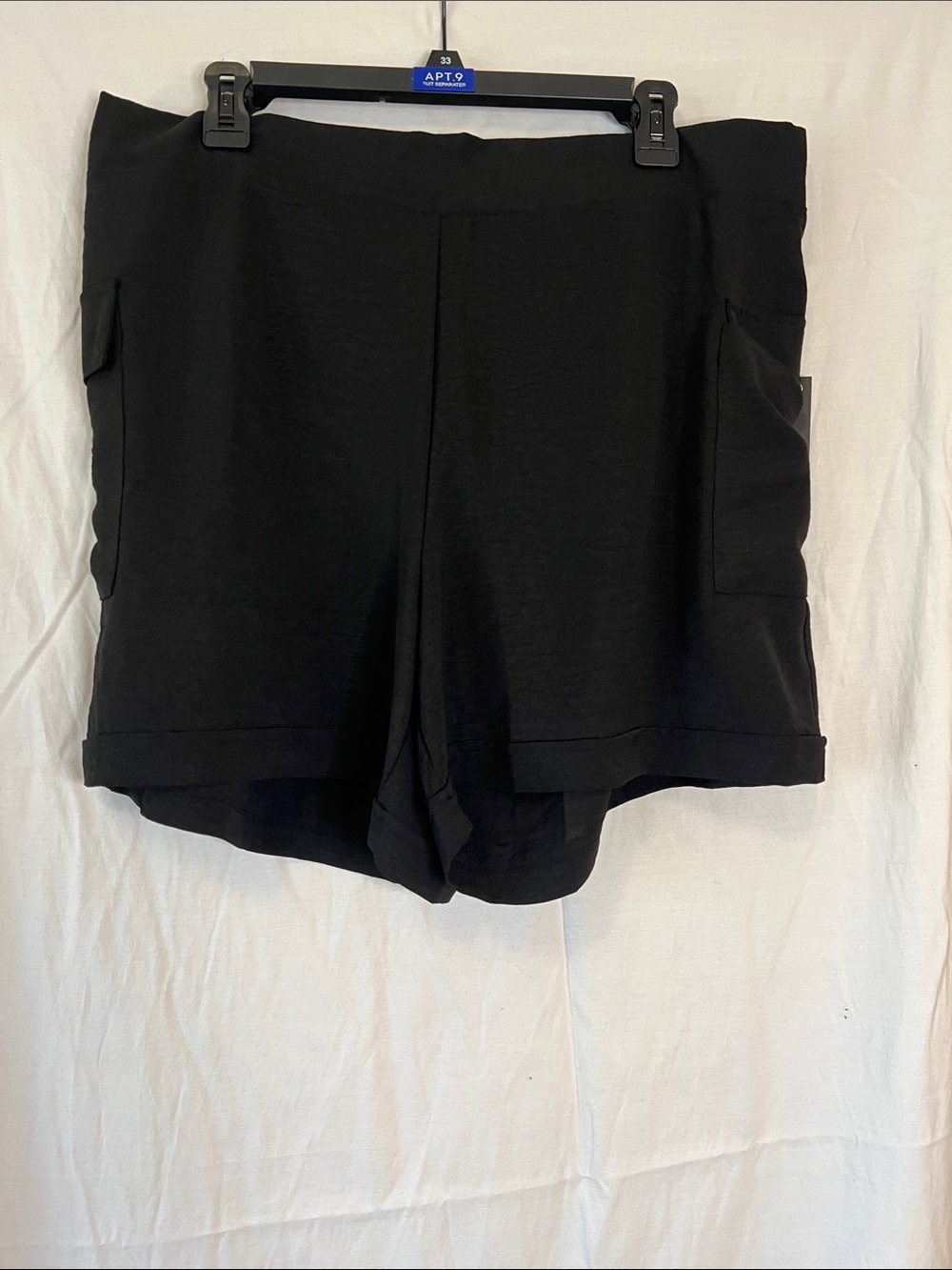 3rd + Malt Black Pull On Roll Cuff Black Shorts Women's SIze 2x NWT